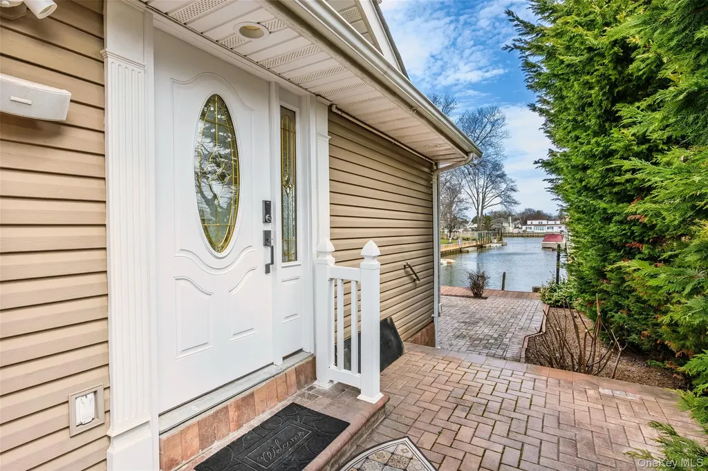 119 Alhambra Road Massapequa NY 11758