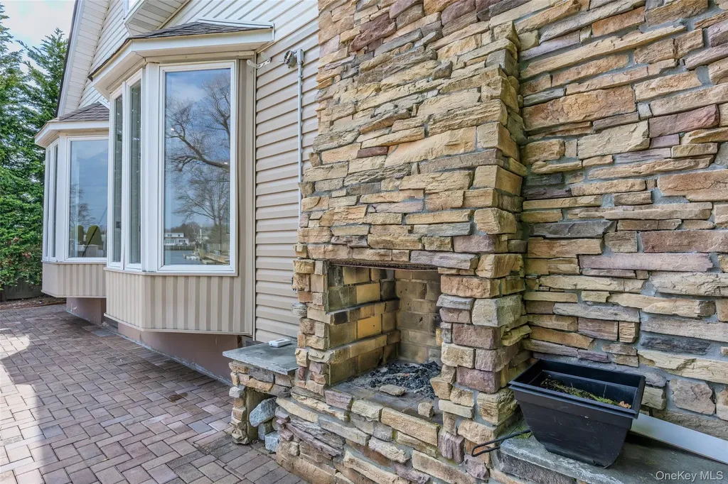 119 Alhambra Road Massapequa NY 11758