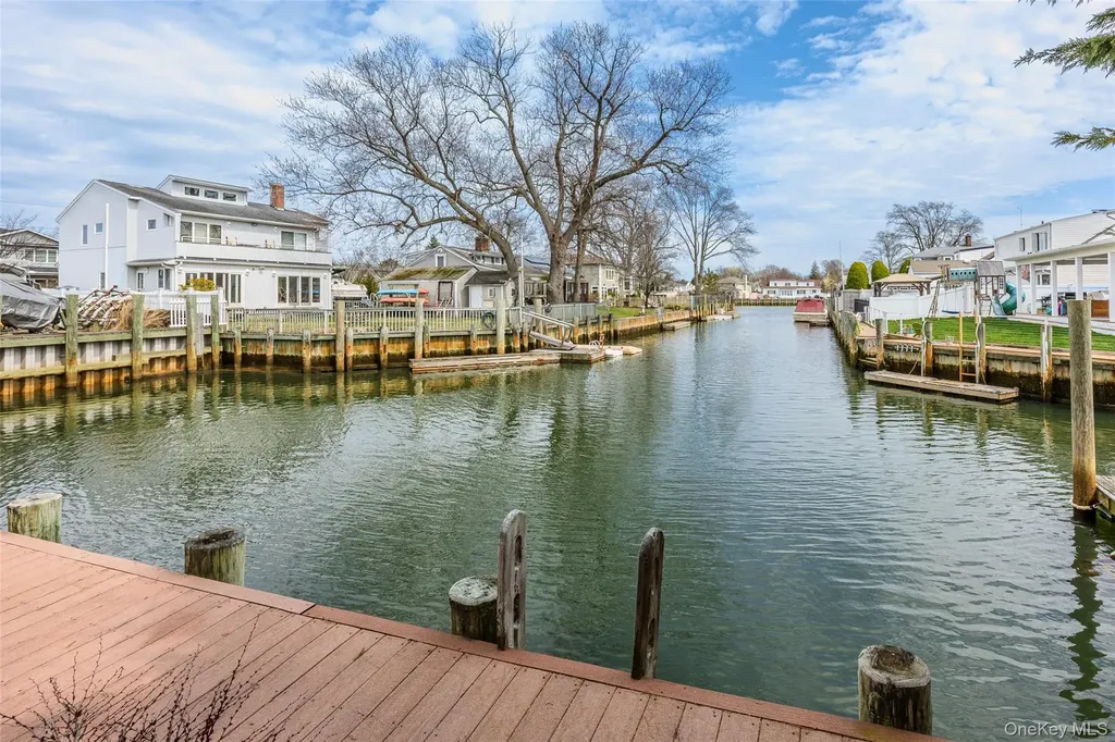 119 Alhambra Road Massapequa NY 11758