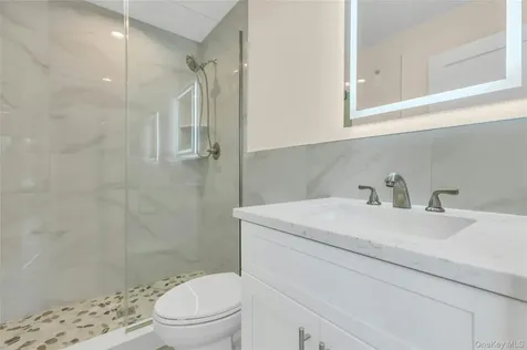 76 Wyoming Court Syosset NY 11791