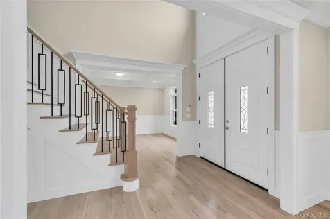 76 Wyoming Court Syosset NY 11791