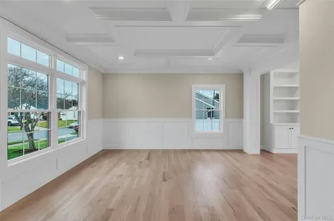 76 Wyoming Court Syosset NY 11791