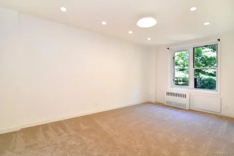 100 Dehaven Drive Yonkers NY 10703