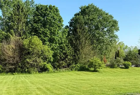 21 Ohandley Drive Amenia NY 12501