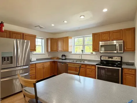 21 Ohandley Drive Amenia NY 12501