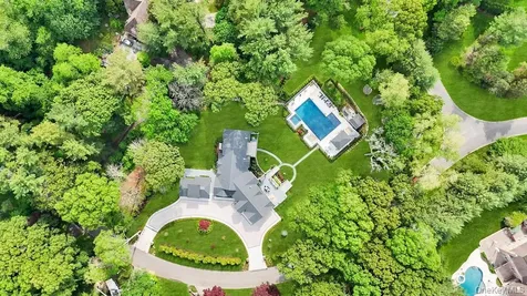 2 Chelmsford Drive Muttontown NY 11545