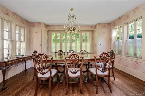11 Myrtle Drive Great Neck NY 11021