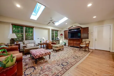 11 Myrtle Drive Great Neck NY 11021