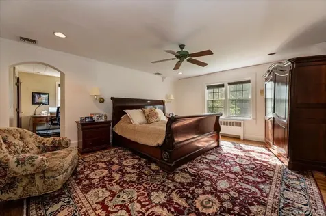 11 Myrtle Drive Great Neck NY 11021