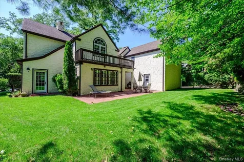 11 Myrtle Drive Great Neck NY 11021