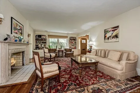 11 Myrtle Drive Great Neck NY 11021