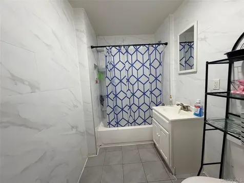 772 E 182nd Street Bronx NY 10460