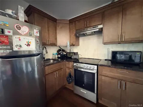 772 E 182nd Street Bronx NY 10460