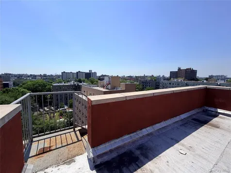 772 E 182nd Street Bronx NY 10460