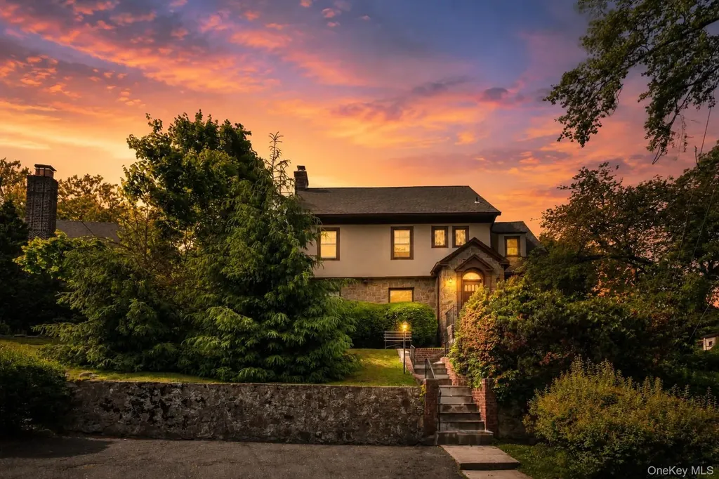 17 Old Orchard Road New Rochelle NY 10804