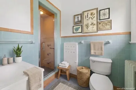 17 Old Orchard Road New Rochelle NY 10804
