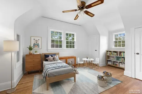 17 Old Orchard Road New Rochelle NY 10804