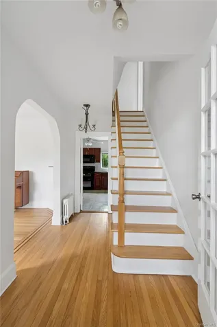 17 Old Orchard Road New Rochelle NY 10804