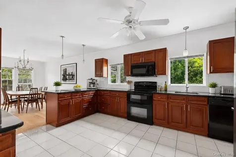 17 Old Orchard Road New Rochelle NY 10804