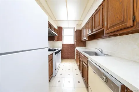 2118 E 27th Street Brooklyn NY 11229