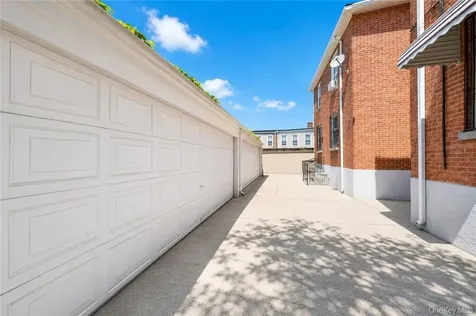 2118 E 27th Street Brooklyn NY 11229