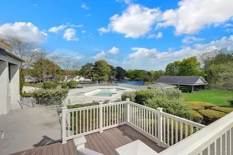 131 Village Circle West Manorville NY 11949