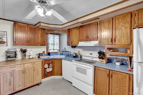 131 Village Circle West Manorville NY 11949