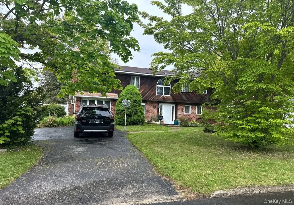 223 Sherry Street East Islip NY 11730