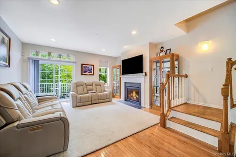 506 Southview Drive Poughkeepsie NY 12601
