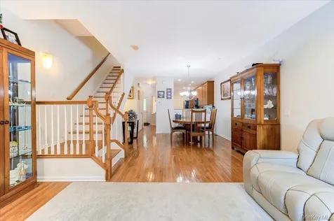 506 Southview Drive Poughkeepsie NY 12601