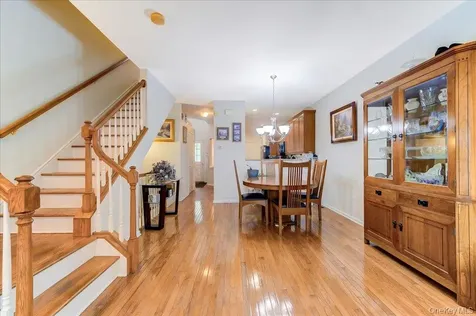 506 Southview Drive Poughkeepsie NY 12601