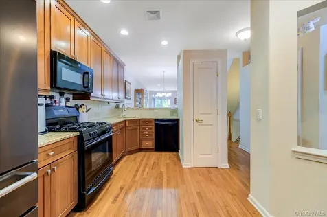506 Southview Drive Poughkeepsie NY 12601