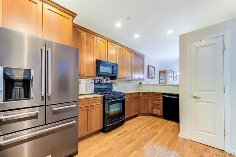 506 Southview Drive Poughkeepsie NY 12601