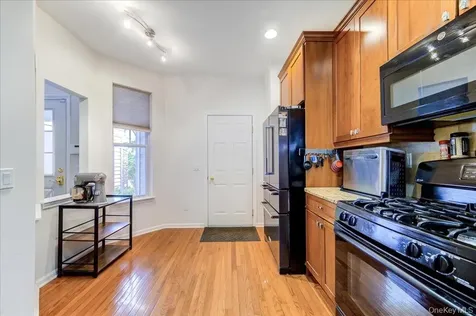 506 Southview Drive Poughkeepsie NY 12601