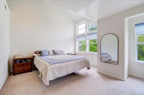 506 Southview Drive Poughkeepsie NY 12601