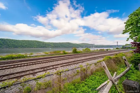 506 Southview Drive Poughkeepsie NY 12601