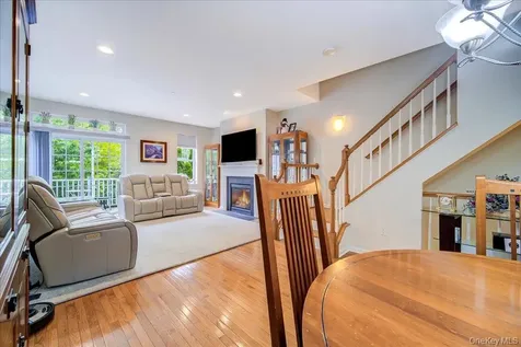 506 Southview Drive Poughkeepsie NY 12601