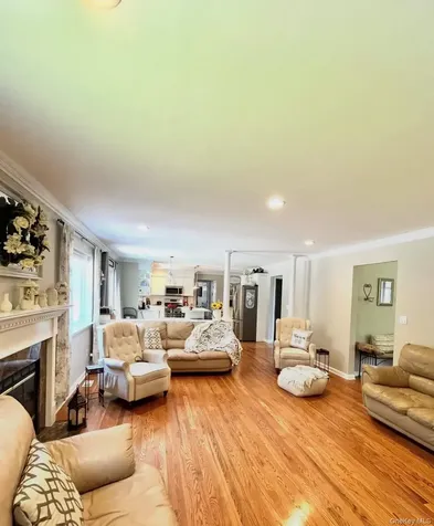 15 Silas Woods Road Manorville NY 11949