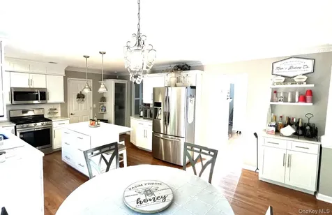 15 Silas Woods Road Manorville NY 11949