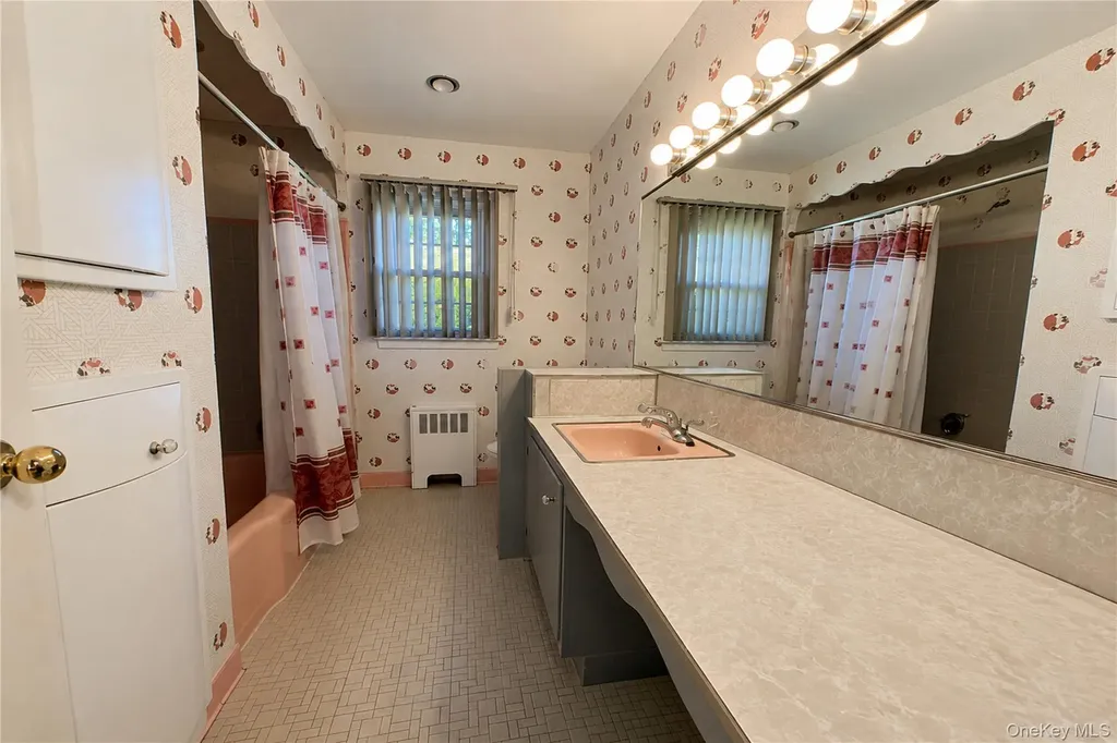 1108 Mcdonald Avenue Wantagh NY 11793