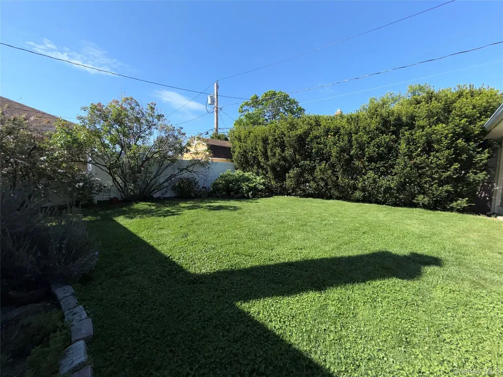 1108 Mcdonald Avenue Wantagh NY 11793