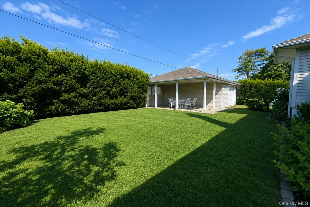 1108 Mcdonald Avenue Wantagh NY 11793