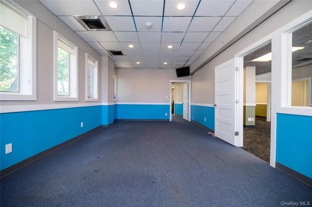 1575 Hillside Avenue New Hyde Park NY 11040