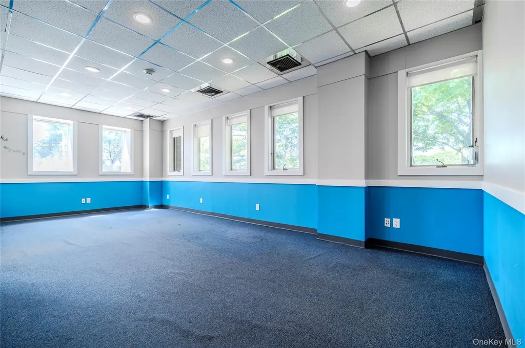 1575 Hillside Avenue New Hyde Park NY 11040