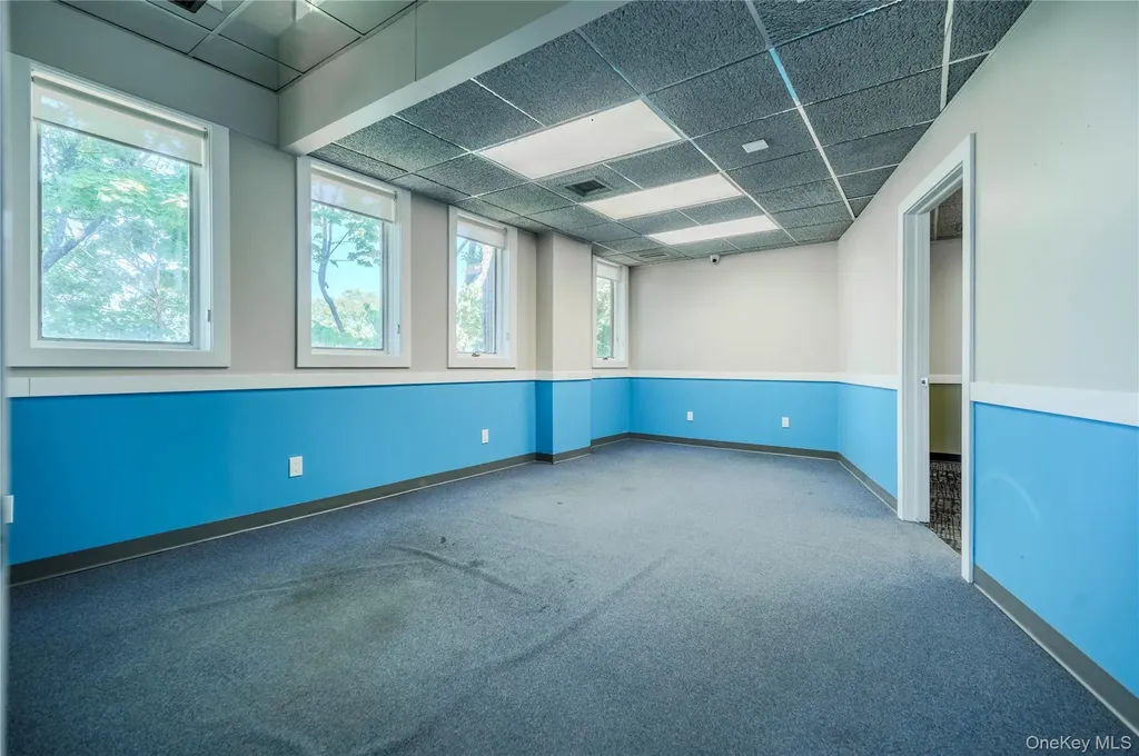 1575 Hillside Avenue New Hyde Park NY 11040