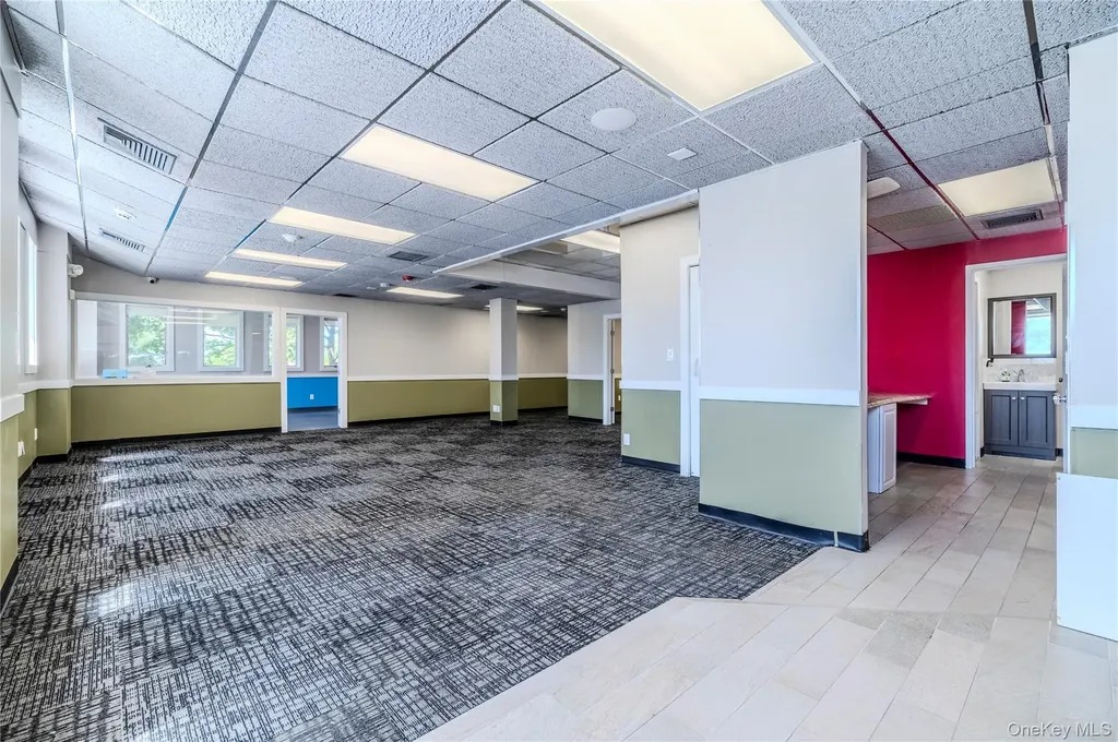 1575 Hillside Avenue New Hyde Park NY 11040