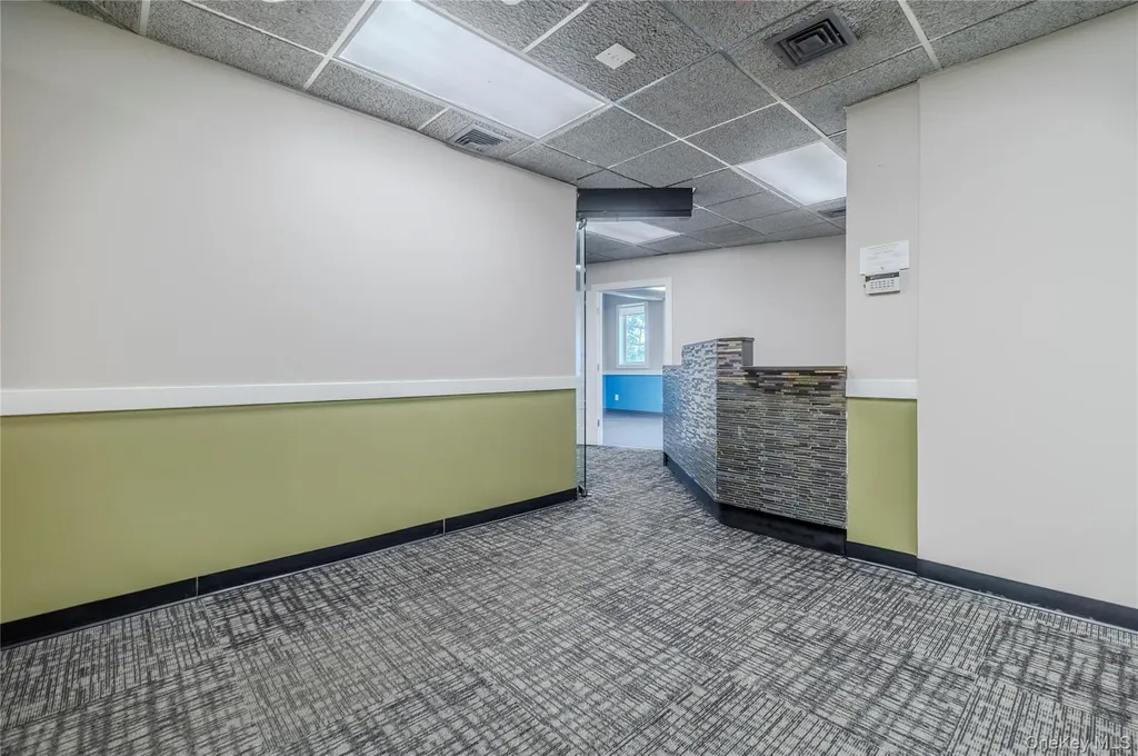 1575 Hillside Avenue New Hyde Park NY 11040