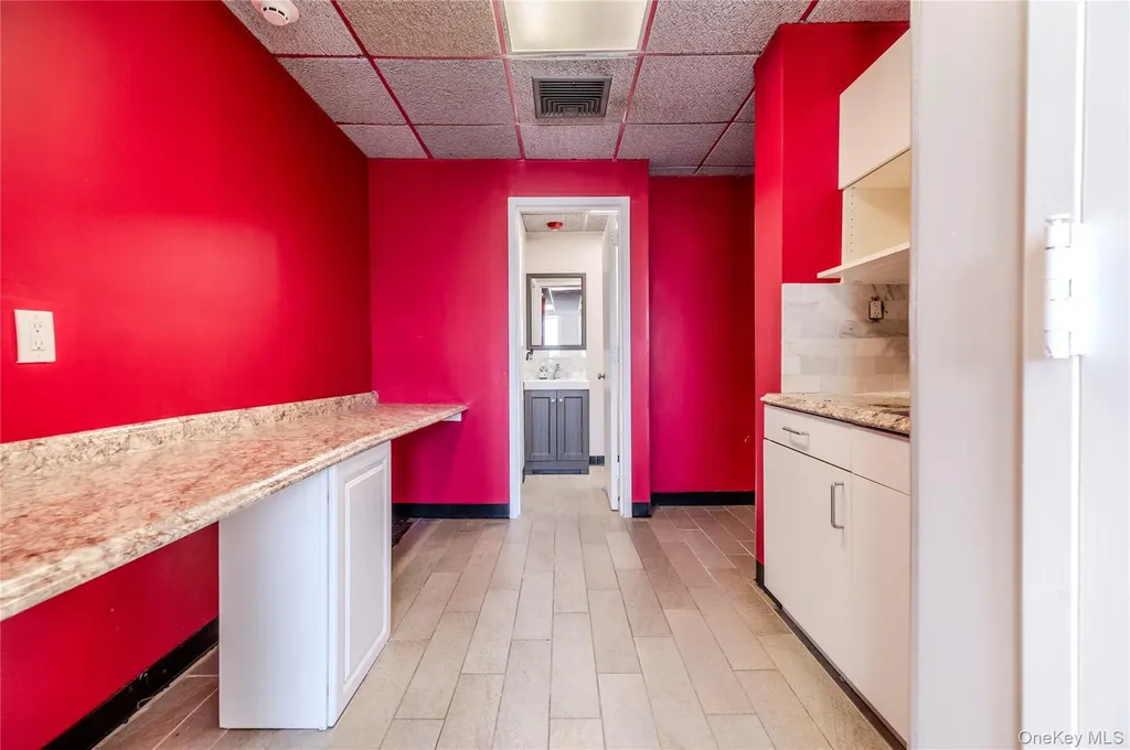1575 Hillside Avenue New Hyde Park NY 11040