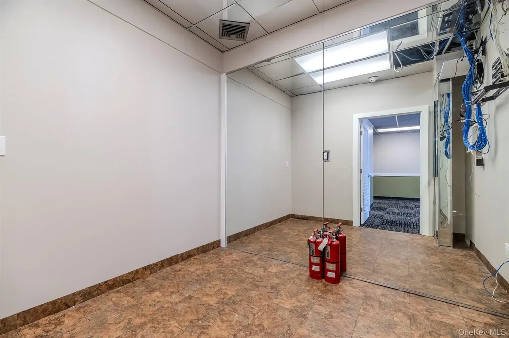 1575 Hillside Avenue New Hyde Park NY 11040