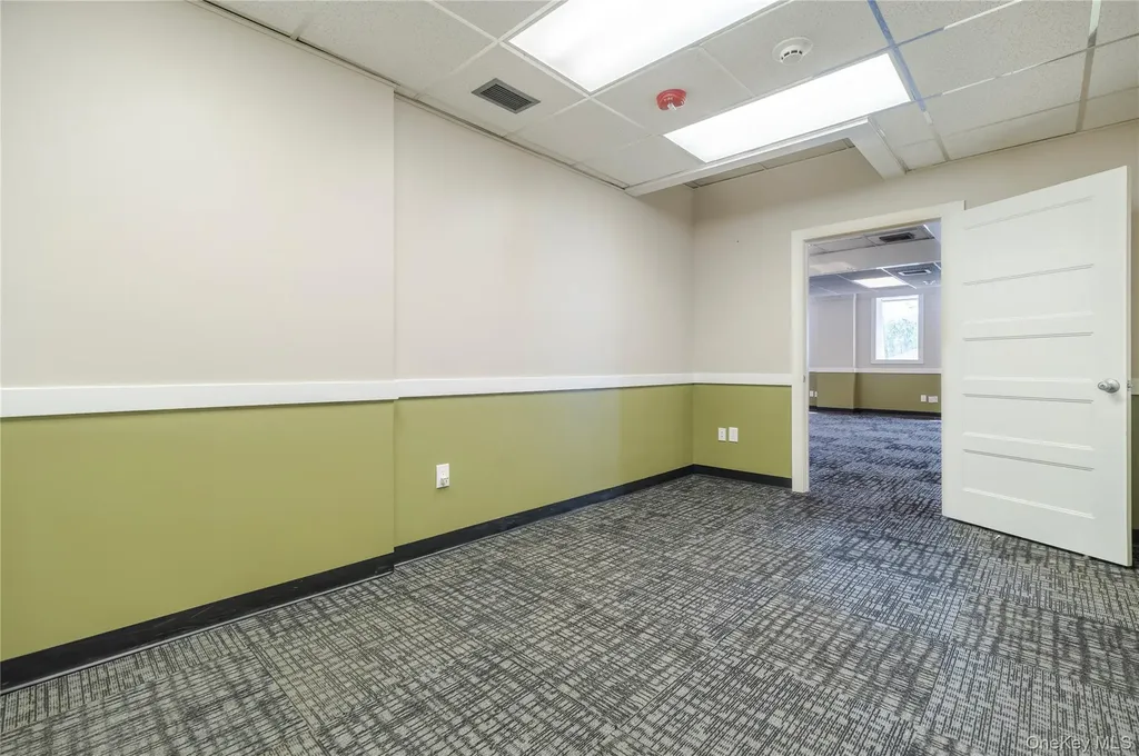 1575 Hillside Avenue New Hyde Park NY 11040